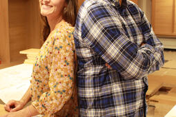 Capucine et Ismail Said Mohamed, de la librairie Combo, à Roubaix.