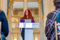 Linda Maria Baros, directrice artistique du Printemps des Poètes, lors de la conférence de présentation de l'édition 2026