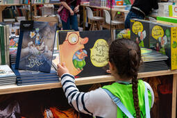 Une jeune lectrice