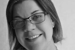 Megguy B., directrice éditoriale d'Aux Mots Editions.