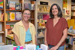 Chloe Azuelos et Magali Borgarino de Mot a Mot elues libraires de lannee 20260.jpg