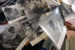Classement des photos du film "A bout de souffle" réalisé par Jean-Luc Godard. ©Eric Cabanis/ AFP