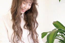 Minyoung Kang La dame aux plantes Verso0.jpg