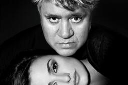 Almodovar  une retrospective_Hors collection_9782701404288.jpg