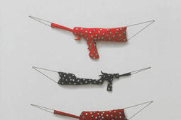 Annette Messager_Flammarion_Centre national des arts plastiques_9782080201461.jpg
