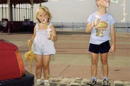 Dada n 296 Martin Parr_Arola_9782358802017.jpg