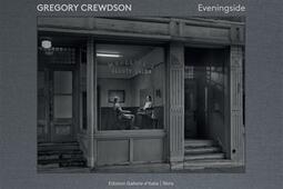 Gregory Crewdson : eveningside : exposition, Turin, Le gallerie d'Italia, du 12 octobre 2022 au 22 janvier 2023.jpg