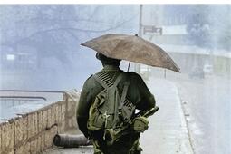 Guerre et pluie_Gallimard_9782073116857.jpg