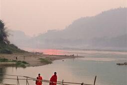 Latitudes  sillonner le monde pour trouver son pr_M Lafon_9782749937465.jpg