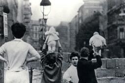 Le mur de Berlin  13 août 19619 novembre 1989_Perrin.jpg