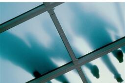 Les Hommes proteges_Gallimard_9782072846106.jpg