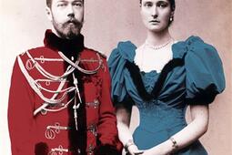 Les Romanov  16131918_Le Livre de poche_9782253180142.jpg