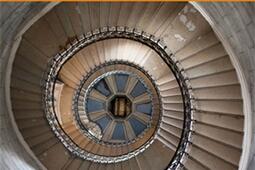 Lyon et le Lyonnais : 100 lieux pour les curieux.jpg