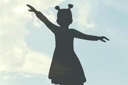 Martienne ? : elle se croit venue d'ailleurs, tombée du ciel....jpg