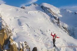 Une histoire du mont Blanc_Glenat_9782344072837.jpg